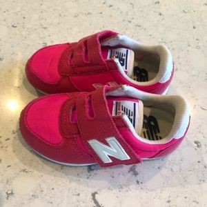 Toddler girls New Balance running shoes size 7